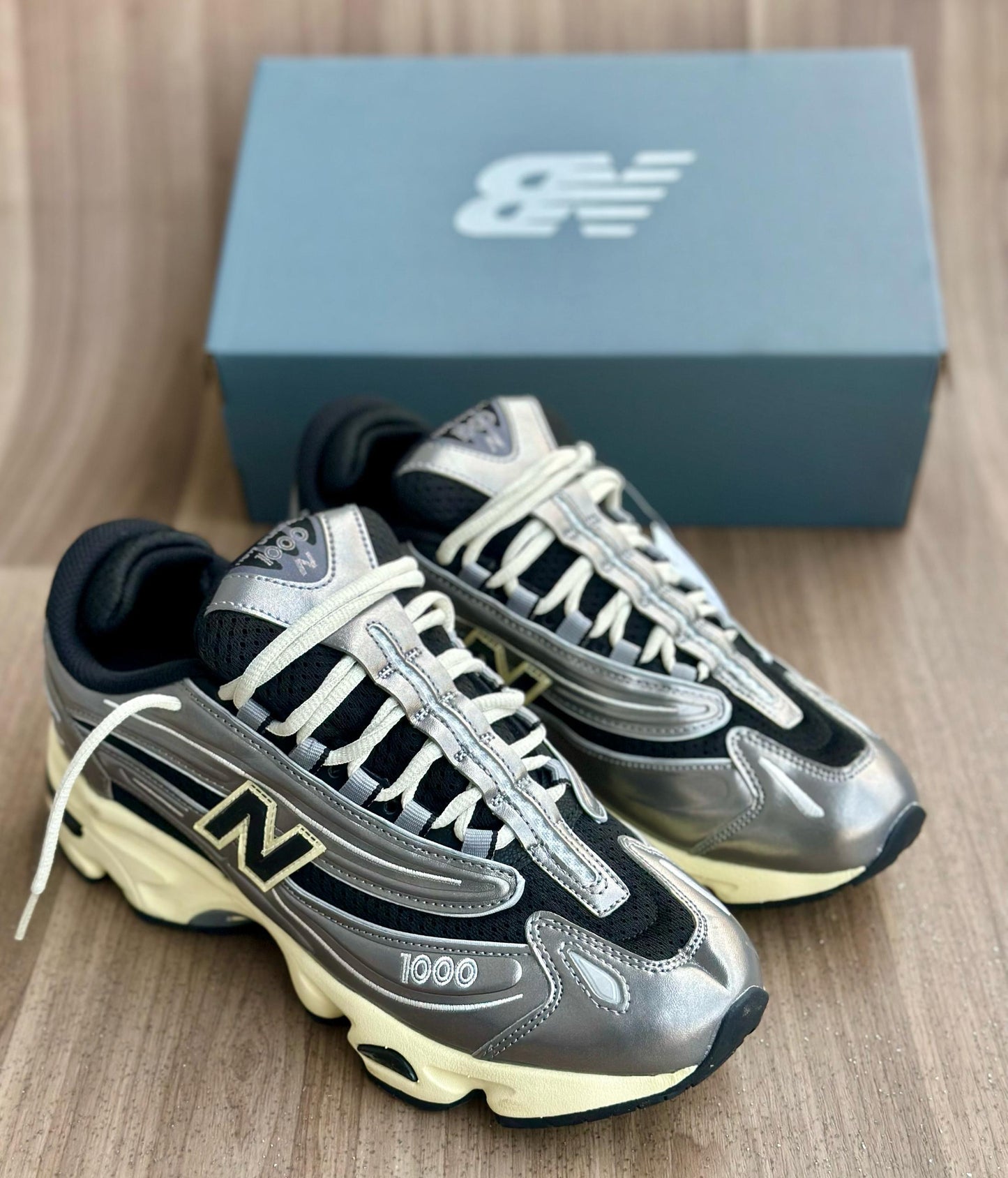 New Balance 100 – L’alliance parfaite entre confort et style 🛍️