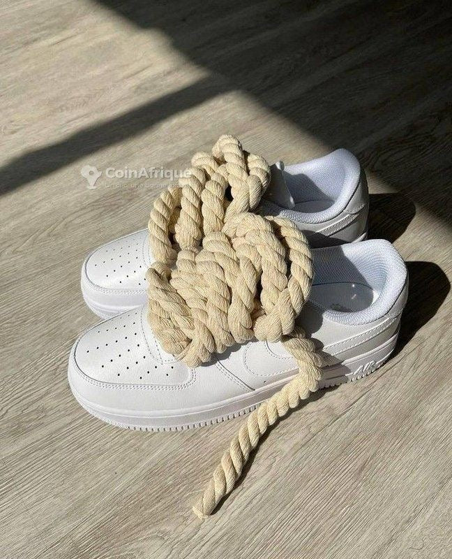 Nike Air Force 1 avec Gros Lacets – L’Icone Rétro Revisitée