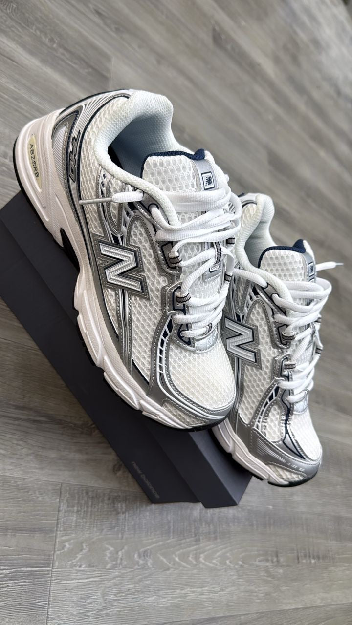 NEW BALANCE 740