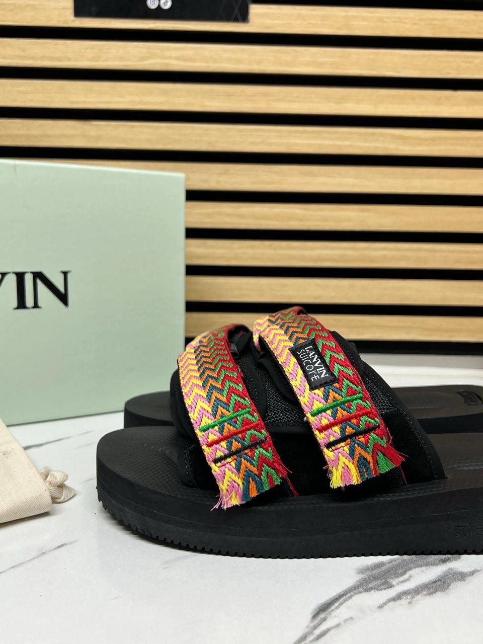 Sandales LANVIN – Luxe et confort au quotidien