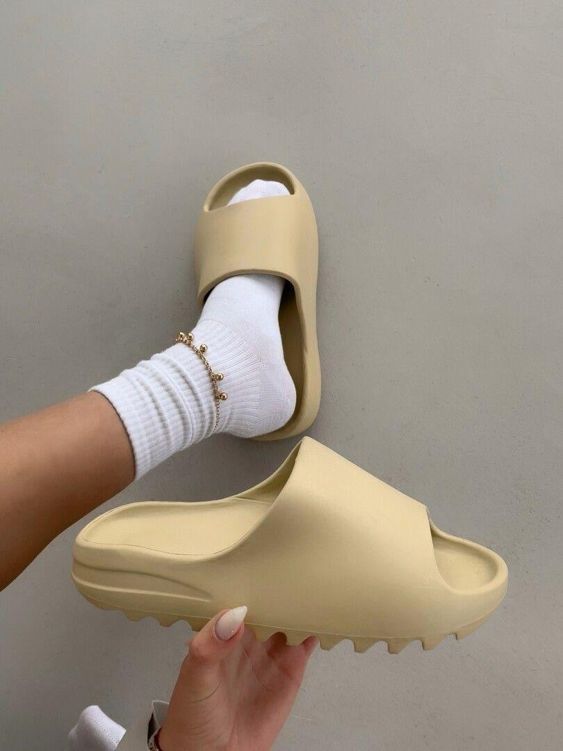 Sandales Yeezy orthopédiques original 🩴